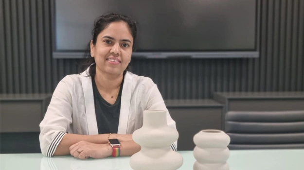 Women's Fitness Coach and Nutritionist andSocial Media Influencer Shanthi Kasiraj Profile